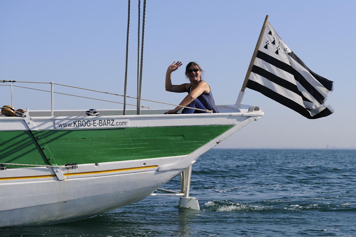 Brittany has a long tradition of traditionnal sailling ships, here near Hoedic island old-rigged-sailing-ships-arround-hoedic