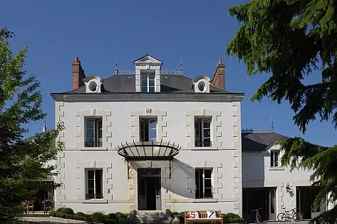 French manor house to rent in the Loire Valley